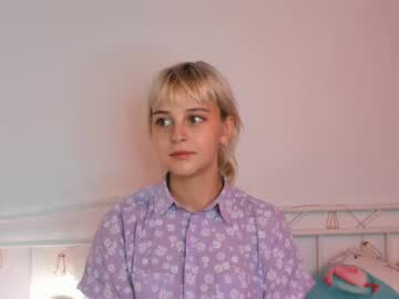 webcam girl louiseshelton image #2367414