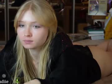 webcam girl bestblondiiecb image #6299371