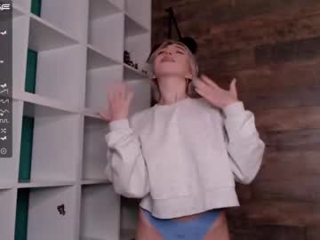 webcam girl small_blondee image #1558943