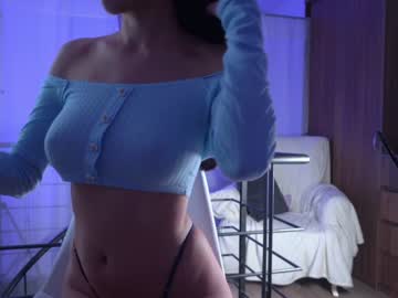 webcam girl houseofkei image #2817286