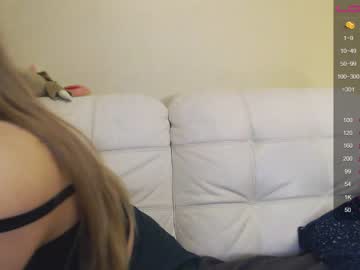 webcam girl sofa_bunny image #3731205