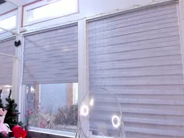 webcam girl white_snow_ image #984400
