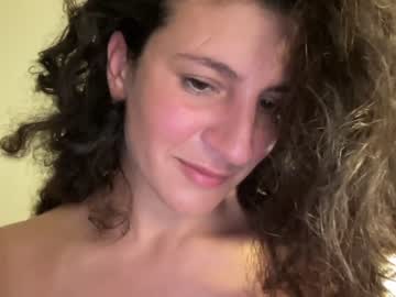 Cam for annareyle