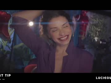 webcam girl lucieoude_ image #3836559