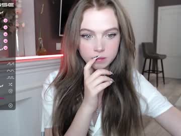 webcam girl small_blondee image #2778646
