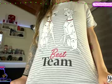 webcam girl yesikasaenz image #580328