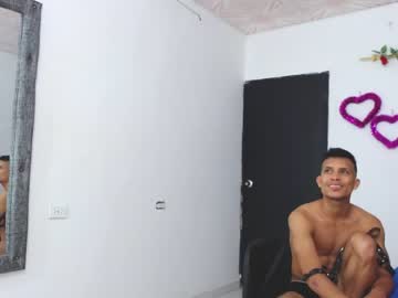 webcam man kam_and_friends image #3258509
