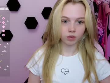 webcam girl small_blondee image #4325079