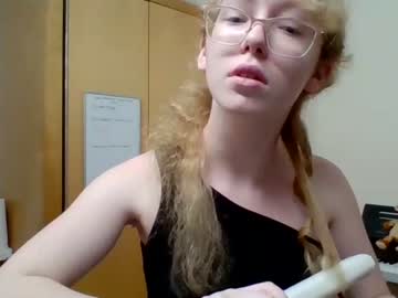 webcam girl blonde_katie image #6213229
