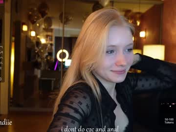 webcam girl bestblondiiecb image #3969965
