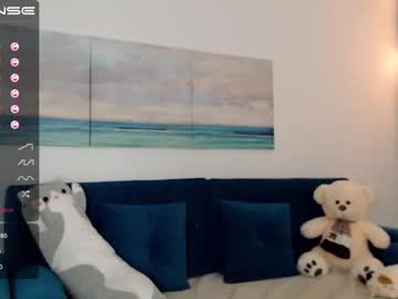 webcam girl small_blondee image #1071527