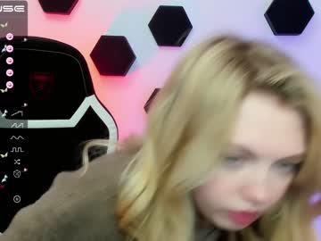 webcam girl small_blondee image #3964676
