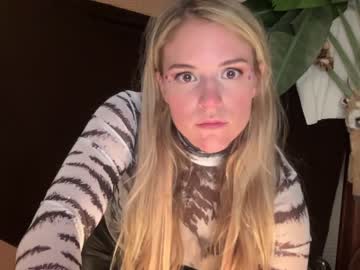 Cam for bananascoconutz