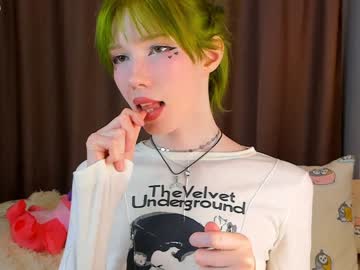 webcam girl littlething88 image #1101077