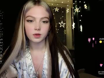 webcam girl small_blondee image #5681876