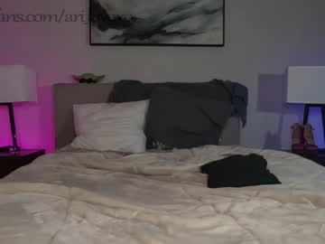 webcam couple ari_lovexo image #4786790