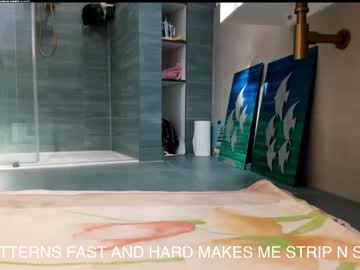 webcam girl lets_slip_and_slide image #5213580