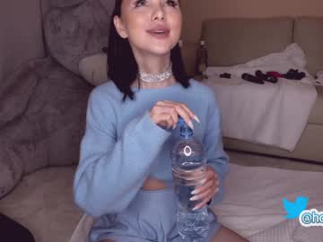 webcam girl hollyextra image #225084