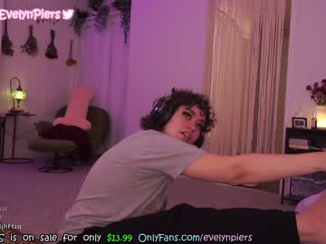 webcam girl evelynpiers image #2682250