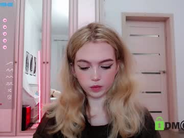 webcam girl small_blondee image #3435865