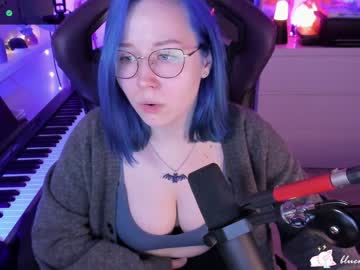 webcam girl blue_mooncat image #6470453