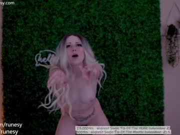 webcam girl runesy image #4415709