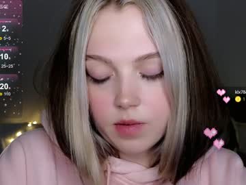 webcam girl small_blondee image #5594682