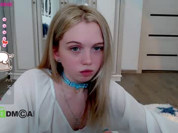 webcam girl small_blondee image #3358680