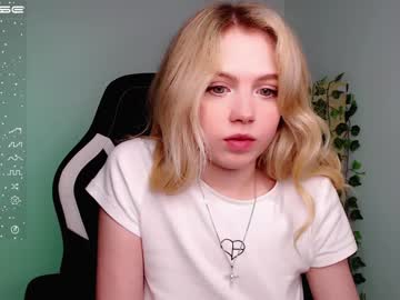 webcam girl small_blondee image #3847853