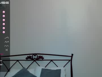 webcam girl small_blondee image #1231613