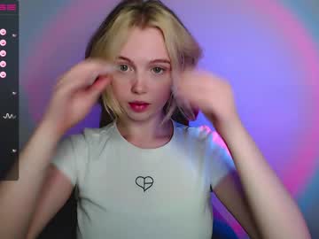 webcam girl small_blondee image #4163969