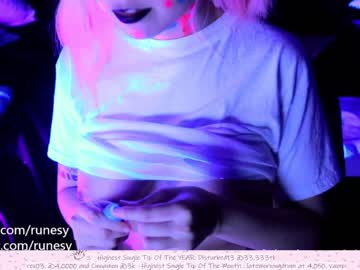 webcam girl runesy image #277606