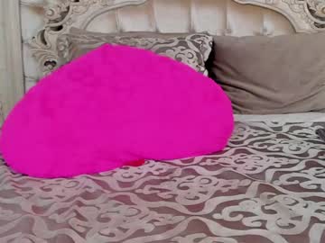 webcam girl shantallknowless image #3569038