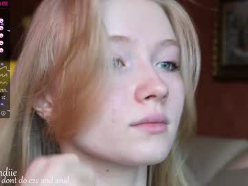 webcam girl bestblondiiecb image #3873974