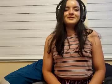 webcam girl karmengira image #2215483