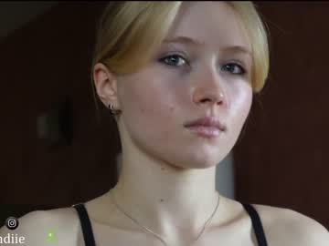 webcam girl bestblondiiecb image #6588968