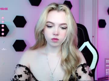 webcam girl small_blondee image #4237279