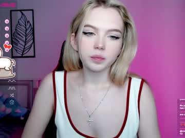 webcam girl small_blondee image #3600937