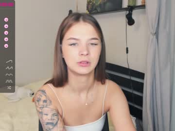 webcam girl sweet_idol image #2215693