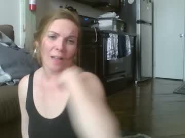 webcam girl cloverqueen21 image #6644910