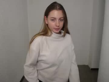 Cam for just_lola_
