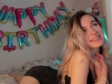 webcam girl rileybanana image #610345
