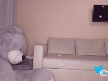 webcam girl hollyextra image #43660