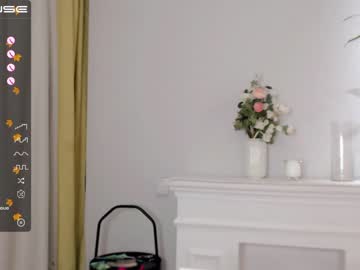 webcam girl small_blondee image #2857897