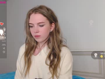 webcam girl small_blondee image #3103946