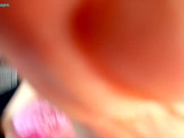 webcam girl littlee33 image #398783