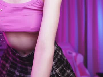 webcam girl holliwould_ image #6800874