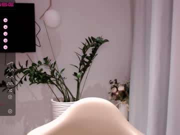 webcam girl small_blondee image #2471594
