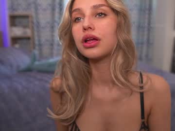 webcam girl playwithmil image #6882388
