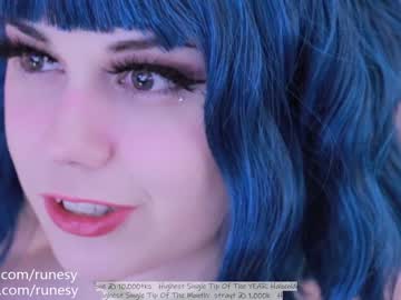 webcam girl runesy image #2036685